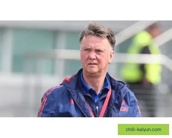 范加尔球队管理持续受到关注，战术调整效果明显提升竞争力。