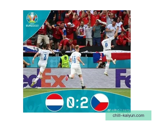 捷克队服红蓝白色设计展现传统与现代结合的独特魅力