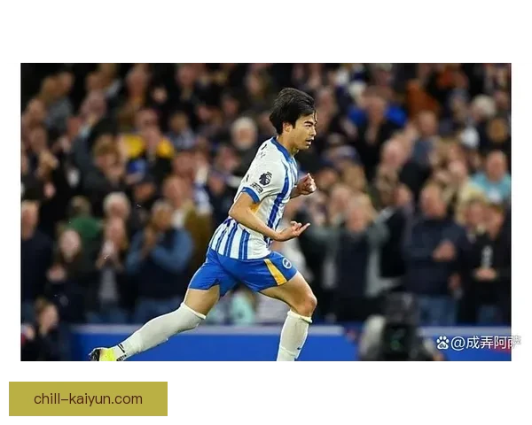 李刚仁在近期比赛中展现出显著的足球影响力，吸引了众多关注与讨论。